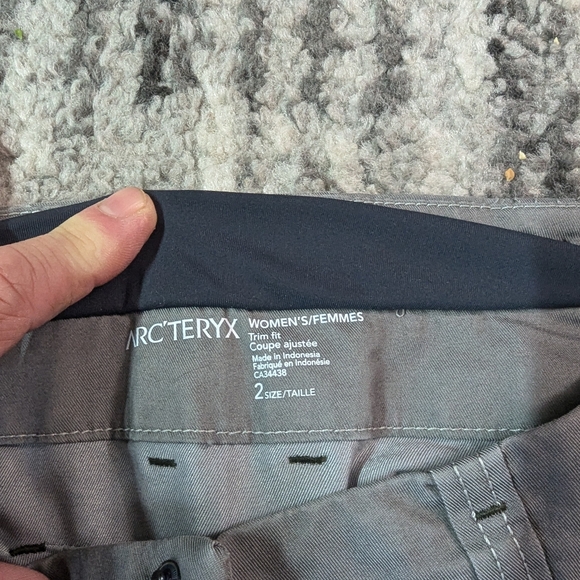 NEW, no tags, Arc'teryx A2B commuter pant, w's 2, immaculate - Picture 12 of 13